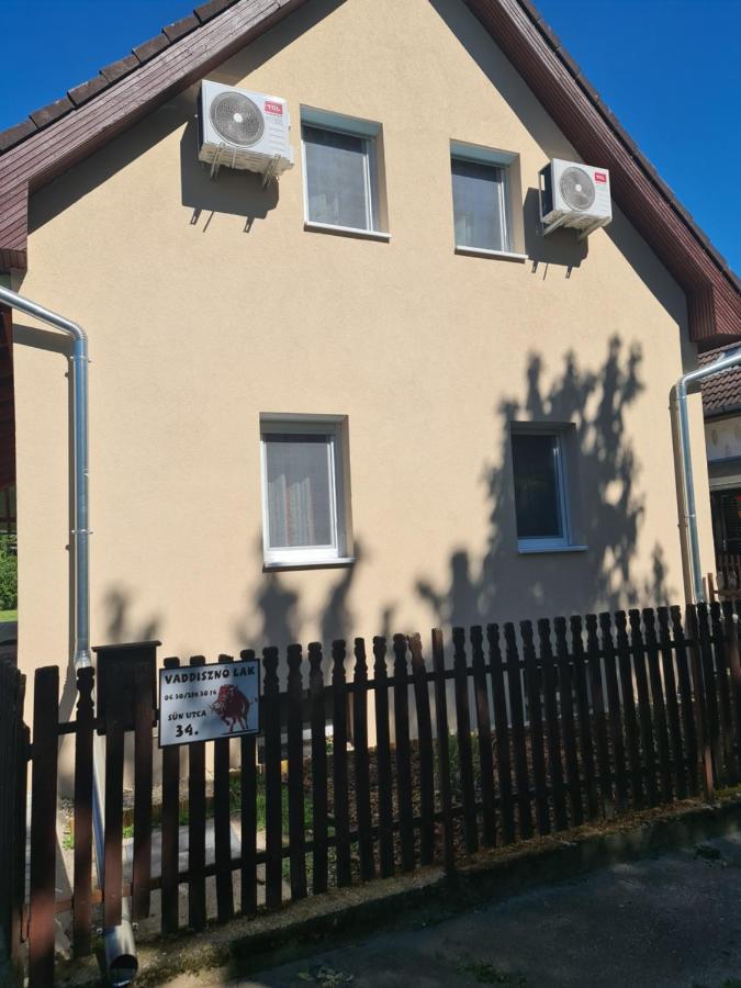 キシュクンマイシャ Vaddinszo Lakヴィラ エクステリア 写真